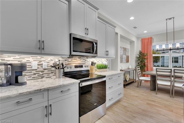 7110 Cayo Coco LN, Naples, FL 34113