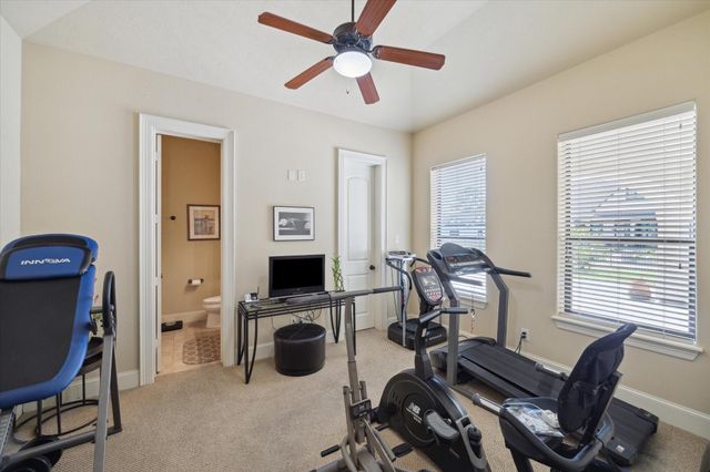 53 New Oak Trail, Humble, TX 77346
