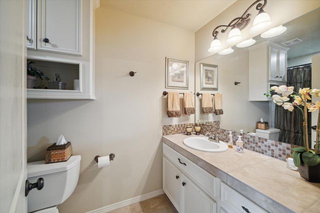 53 New Oak Trail, Humble, TX 77346