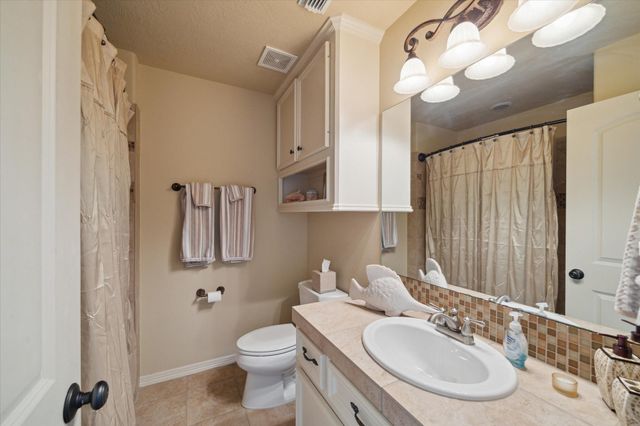 53 New Oak Trail, Humble, TX 77346