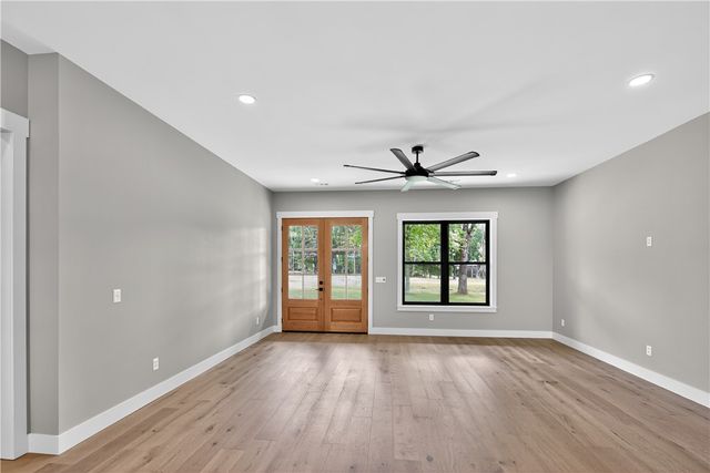 12673 Lodge Drive, Garfield, AR 72732