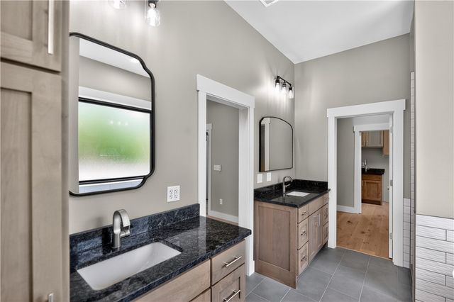 12673 Lodge Drive, Garfield, AR 72732