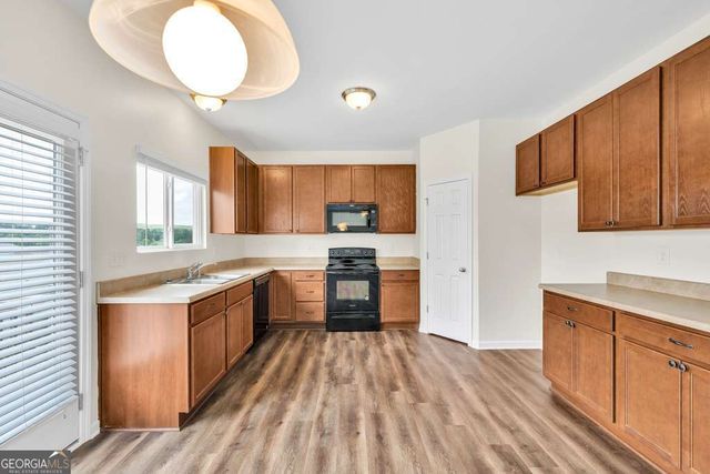 1530 Avalon Creek Road, Sugar Hill, GA 30518