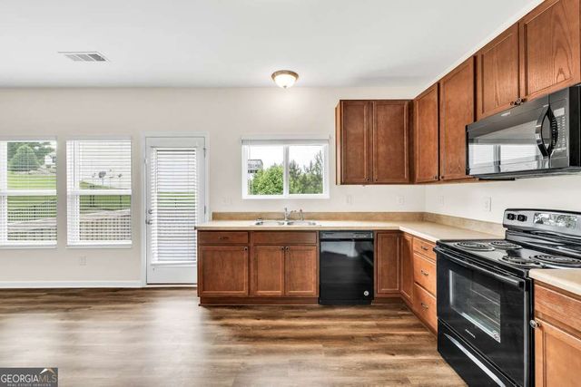 1530 Avalon Creek Road, Sugar Hill, GA 30518