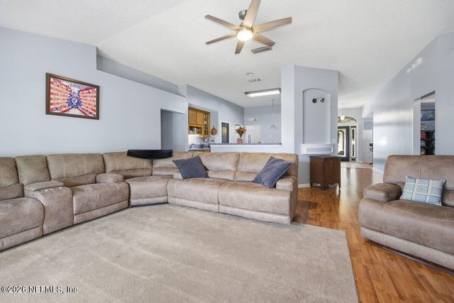 4153 WEATHERED PINE Court, Middleburg, FL 32068