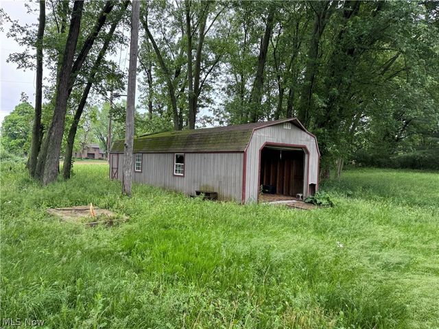 2320 Leetonia Road, Leetonia, OH 44431