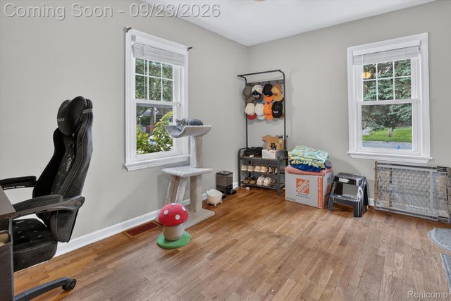 719 Poxson Avenue, Lansing, MI 48910
