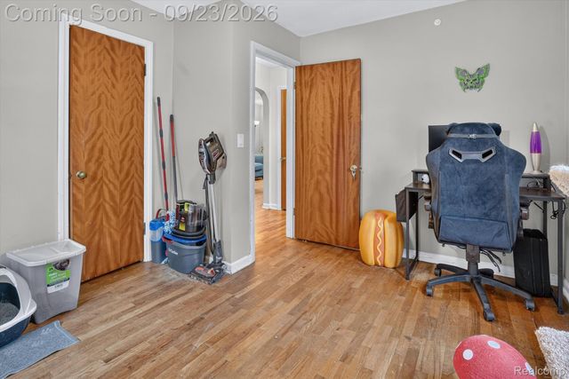 719 Poxson Avenue, Lansing, MI 48910