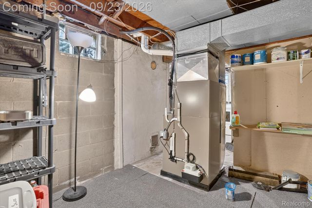 719 Poxson Avenue, Lansing, MI 48910