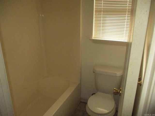 6 Holly Street, Fordyce, AR 71742