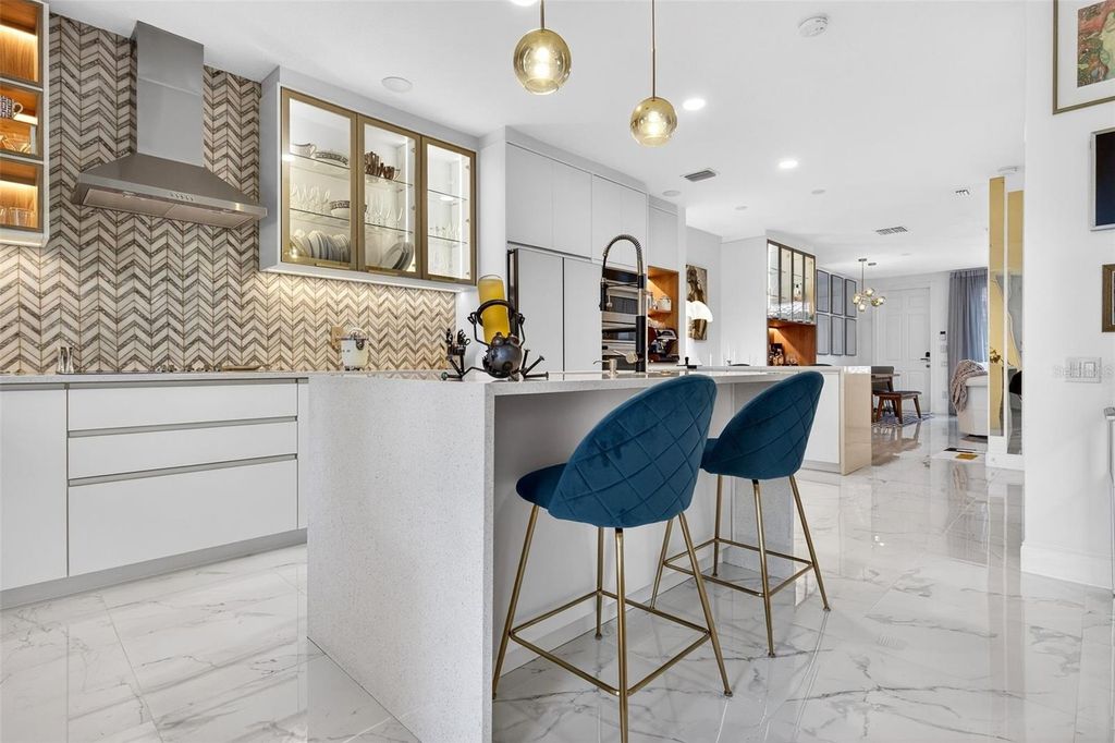 Image 2 of property listing at 11963 JAMES BAY DRIVE, Orlando, FL 32827