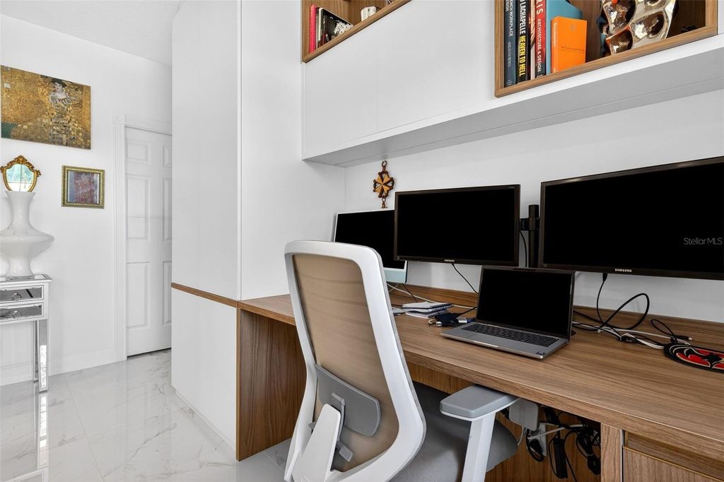 Image 13 of property listing at 11963 JAMES BAY DRIVE, Orlando, FL 32827