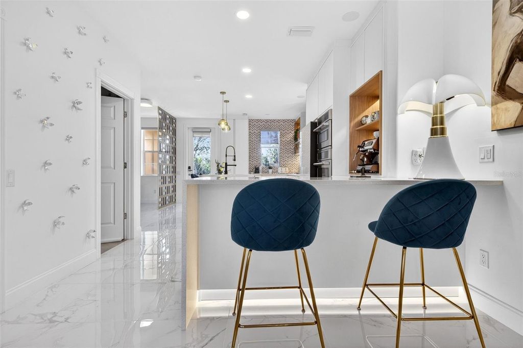 Image 22 of property listing at 11963 JAMES BAY DRIVE, Orlando, FL 32827