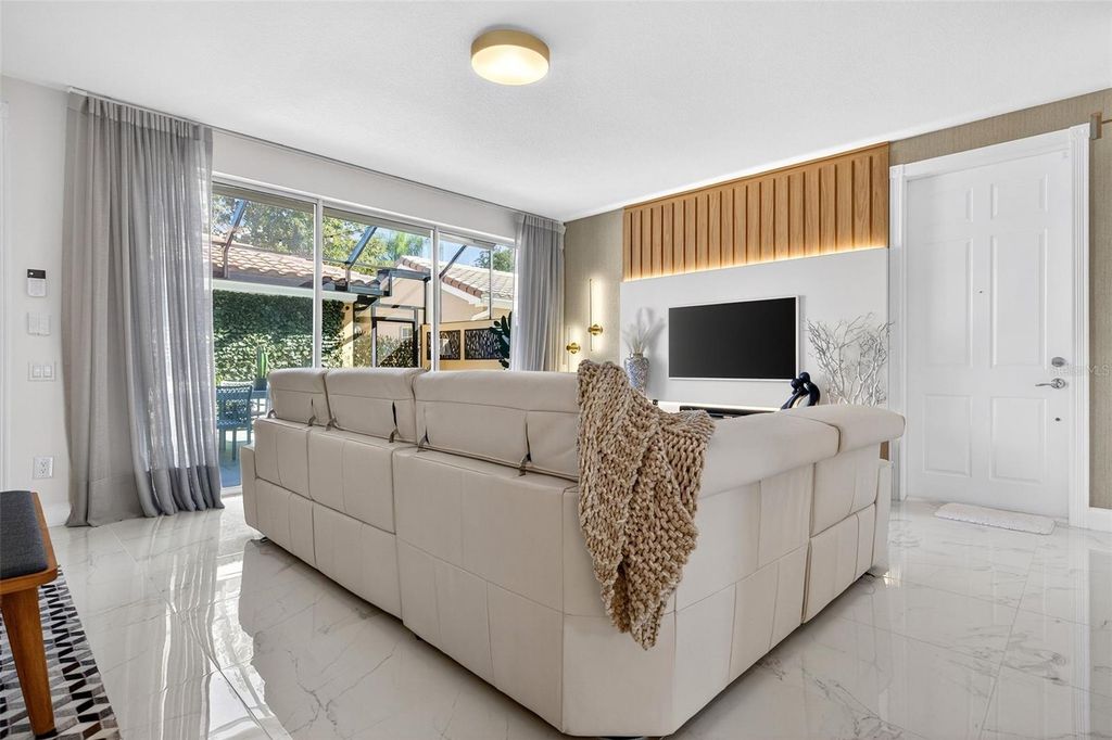 Image 26 of property listing at 11963 JAMES BAY DRIVE, Orlando, FL 32827