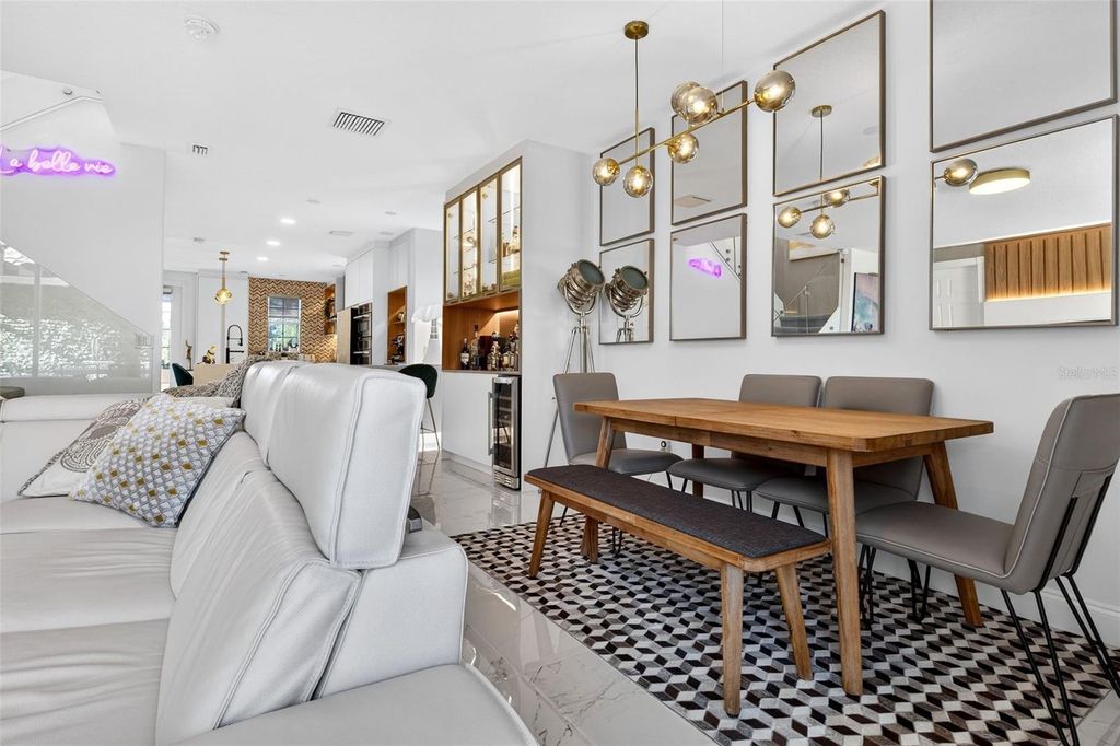 Image 30 of property listing at 11963 JAMES BAY DRIVE, Orlando, FL 32827