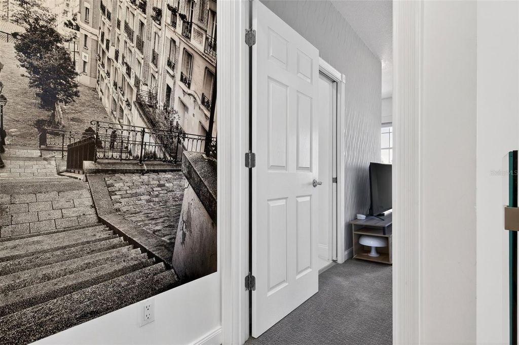 Image 34 of property listing at 11963 JAMES BAY DRIVE, Orlando, FL 32827