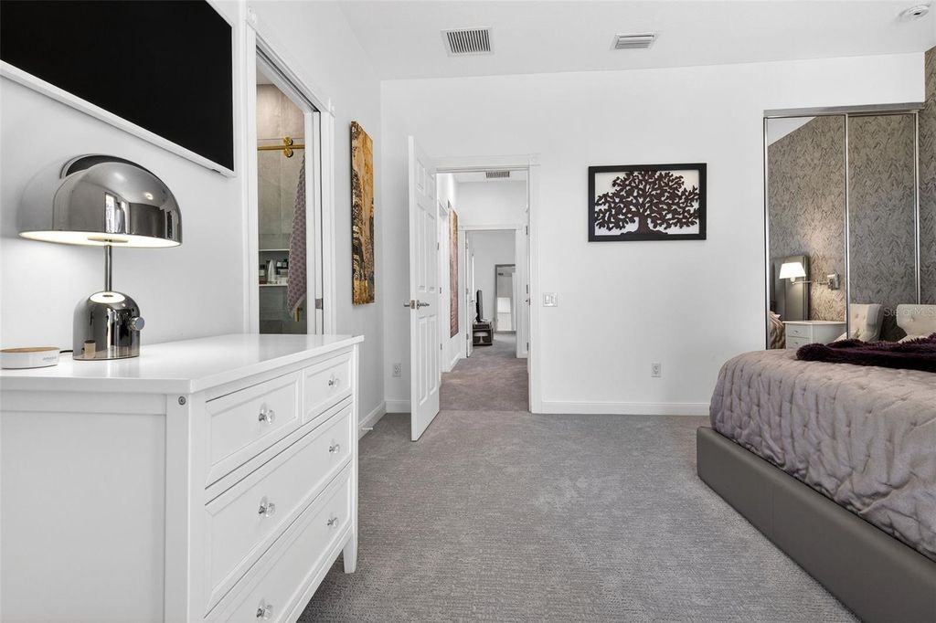 Image 54 of property listing at 11963 JAMES BAY DRIVE, Orlando, FL 32827