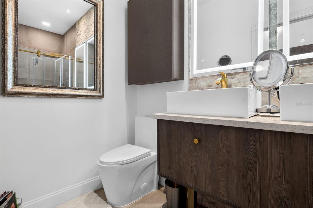 Image 55 of property listing at 11963 JAMES BAY DRIVE, Orlando, FL 32827