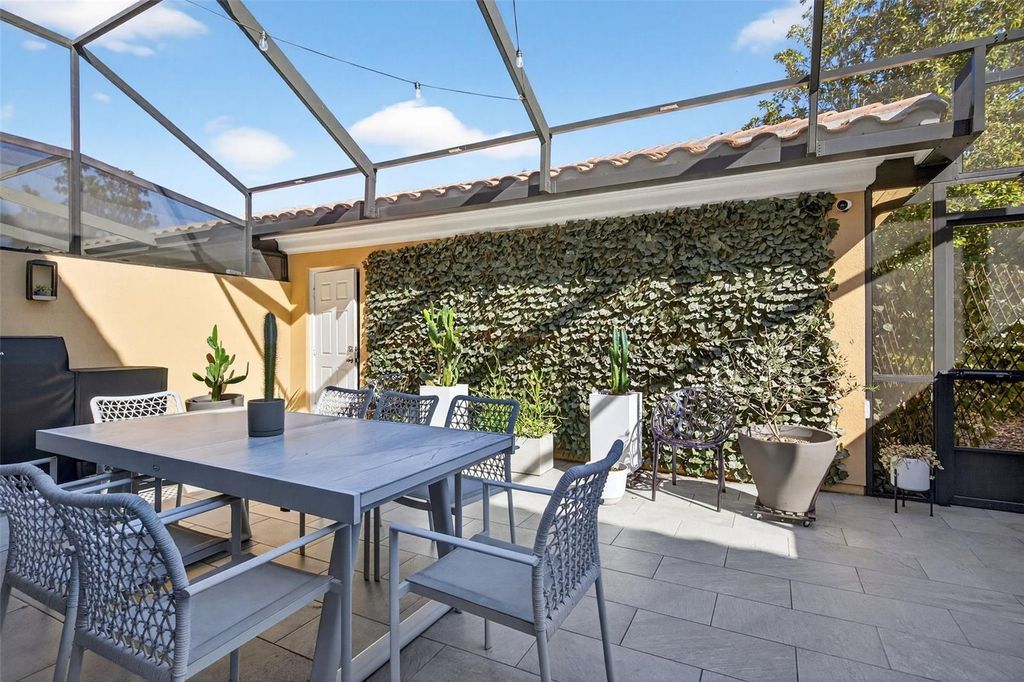 Image 65 of property listing at 11963 JAMES BAY DRIVE, Orlando, FL 32827