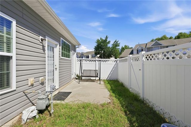 538 Song Sparrow Lane, Greensboro, NC 27409