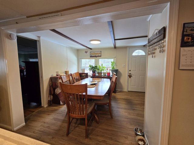 19 West Stearns Avenue, Hooksett, NH 03106