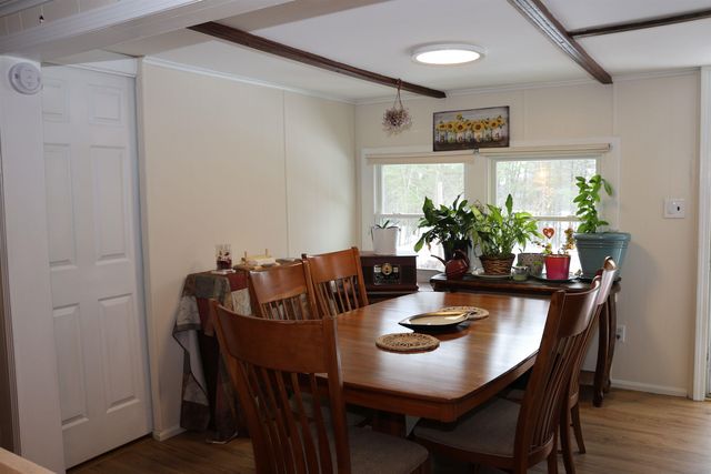 19 West Stearns Avenue, Hooksett, NH 03106