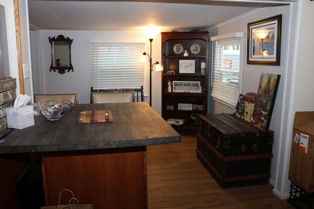 19 West Stearns Avenue, Hooksett, NH 03106