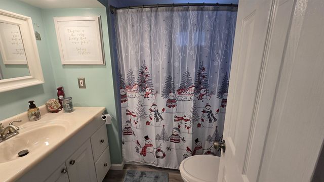 19 West Stearns Avenue, Hooksett, NH 03106