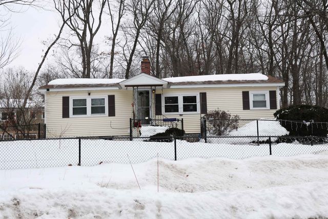 19 West Stearns Avenue, Hooksett, NH 03106