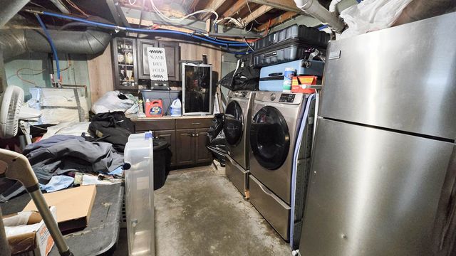 19 West Stearns Avenue, Hooksett, NH 03106