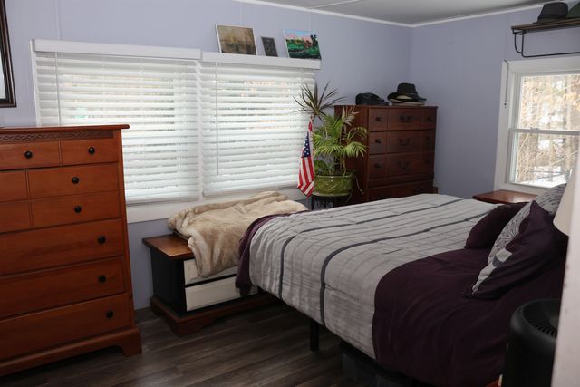 19 West Stearns Avenue, Hooksett, NH 03106