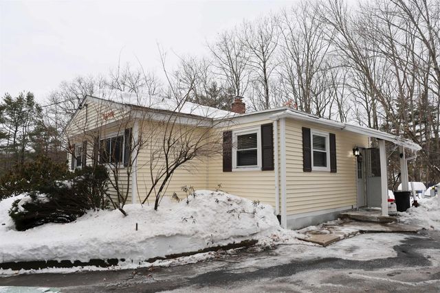 19 West Stearns Avenue, Hooksett, NH 03106