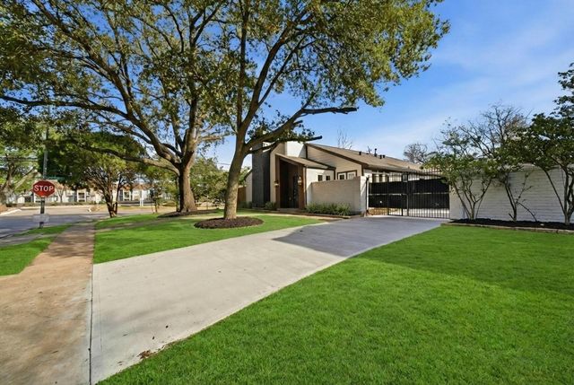 11303 Olympia Drive, Houston, TX 77077