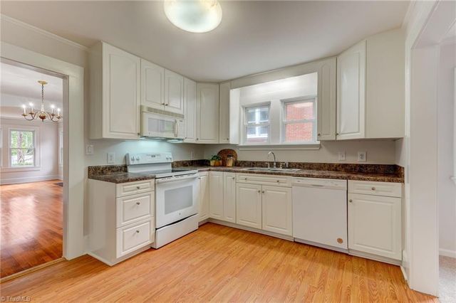 122 Northridge Street, Greensboro, NC 27403