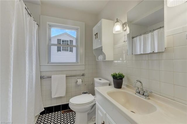 122 Northridge Street, Greensboro, NC 27403