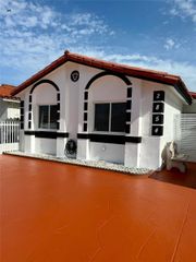 2854 W 75th Ter, Hialeah, FL 33018