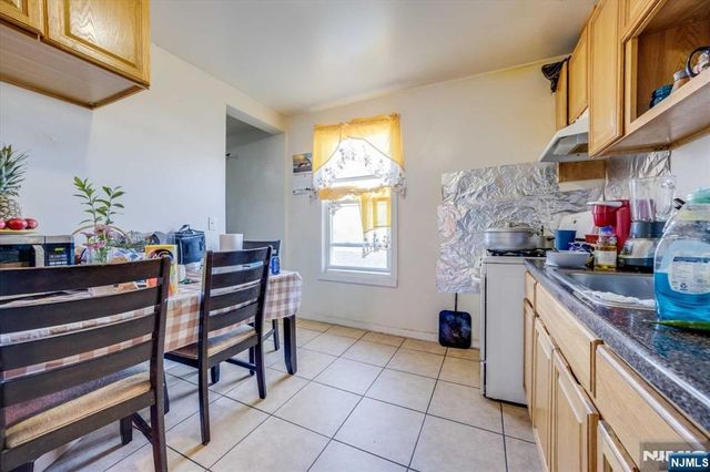 92 Bloomfield Avenue, Paterson, NJ 07503