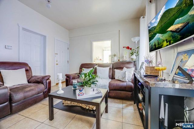 92 Bloomfield Avenue, Paterson, NJ 07503