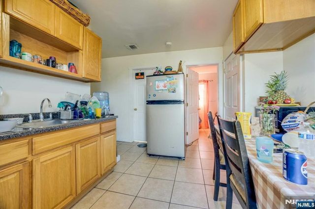 92 Bloomfield Avenue, Paterson, NJ 07503