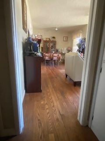 2520 Kings Way, The Village, OK 73120