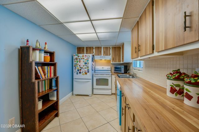 100 Silver Beach Ave Apt 308, Daytona Beach, FL 32118