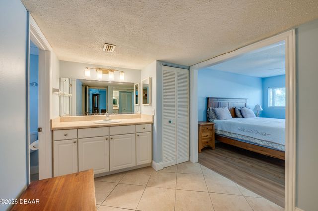 100 Silver Beach Ave Apt 308, Daytona Beach, FL 32118