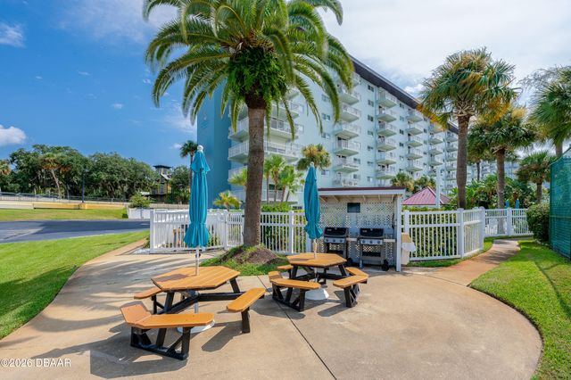 100 Silver Beach Ave Apt 308, Daytona Beach, FL 32118