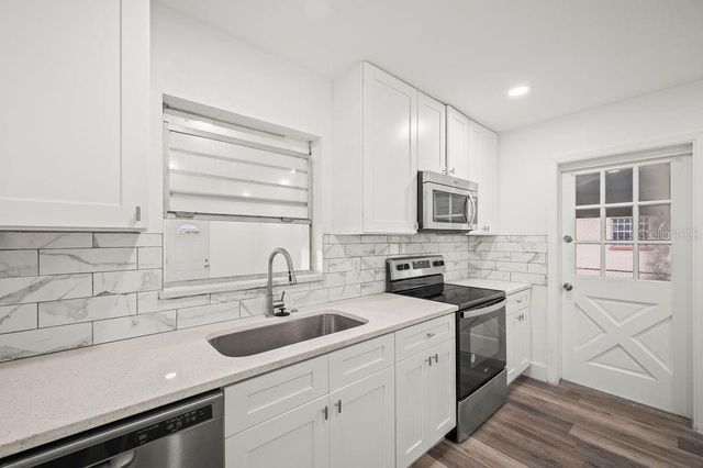 5925 HILLTOP LANE W, Lakeland, FL 33809