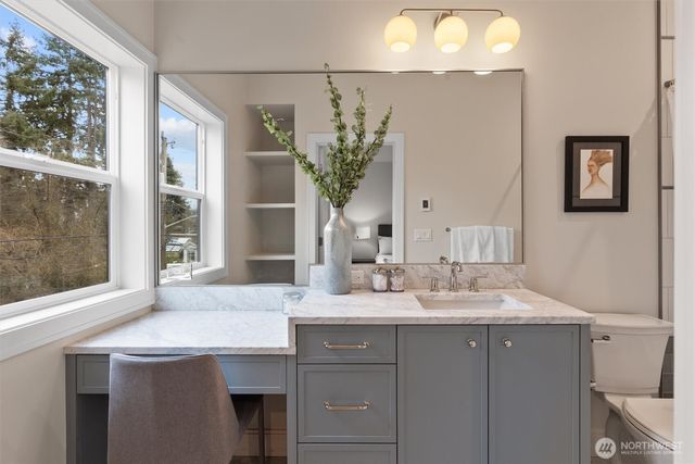 1427 Woodrow Place E, Seattle, WA 98112