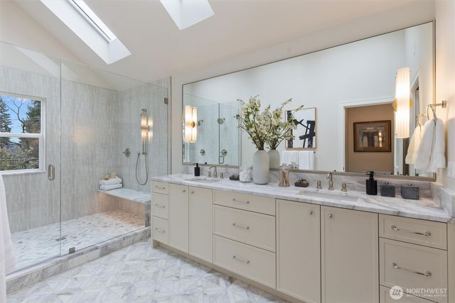 1427 Woodrow Place E, Seattle, WA 98112