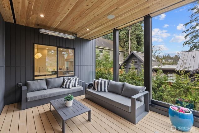 1427 Woodrow Place E, Seattle, WA 98112