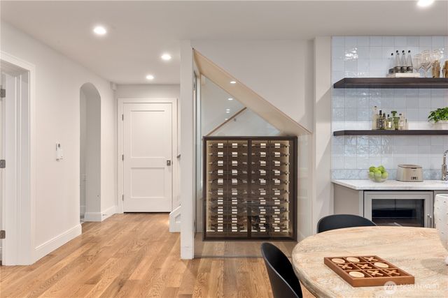 1427 Woodrow Place E, Seattle, WA 98112