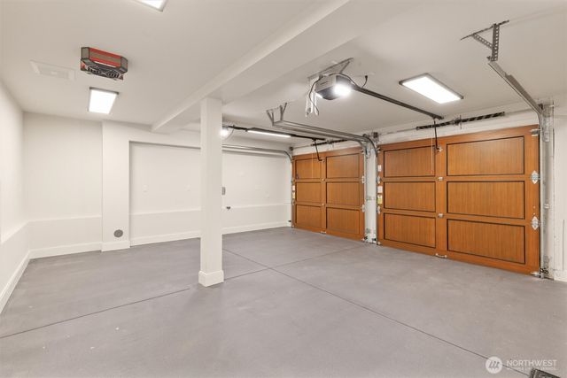 1427 Woodrow Place E, Seattle, WA 98112