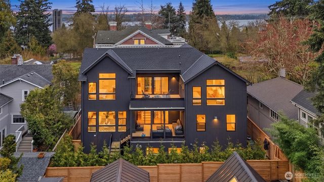 1427 Woodrow Place E, Seattle, WA 98112